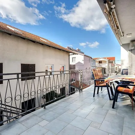 Apartment Ria *