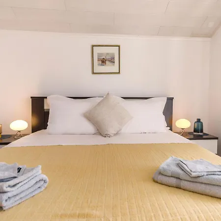 Ria Apartment
