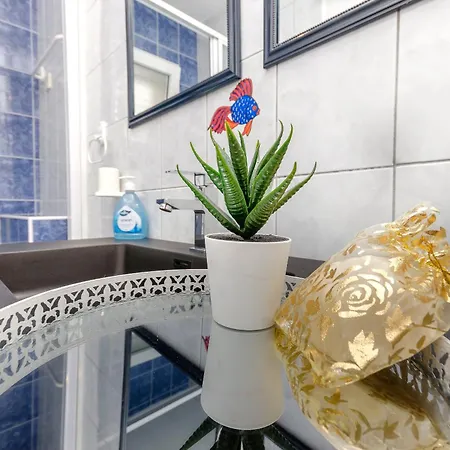 Ria Apartment